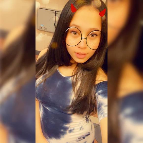 Meet your Posher, Sabrins - Picture 1 of 1